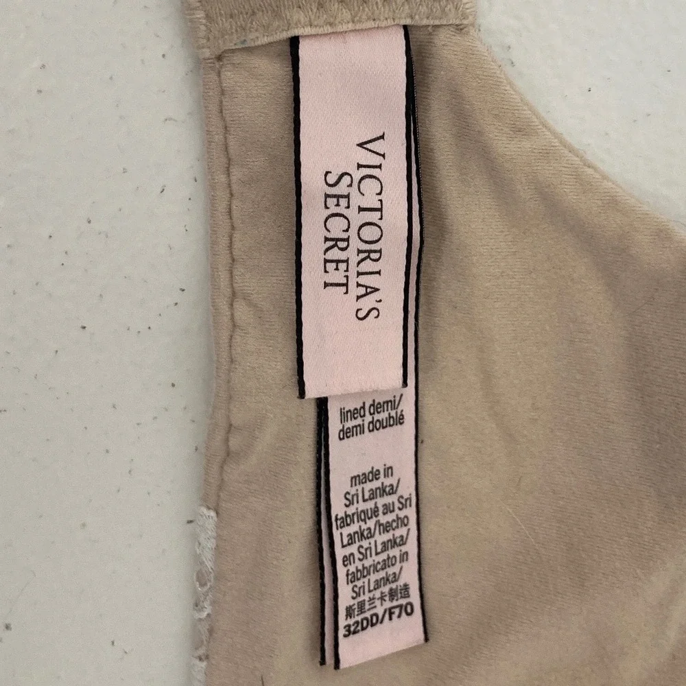 Victoria's Secret 32DD Lined Demi Bone Bra Soft Lace Coquette Cottagecore Scandi